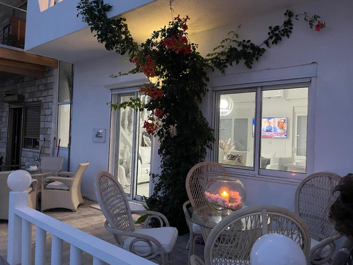 Villa Blanca Haraki Exteriör bild